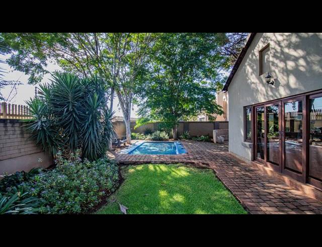 4 BEDROOM HOUSE FOR SALE IN MIDFIELDS